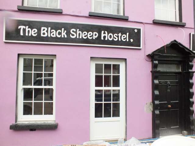 Хостелы The Black Sheep Hostel Килларни-32